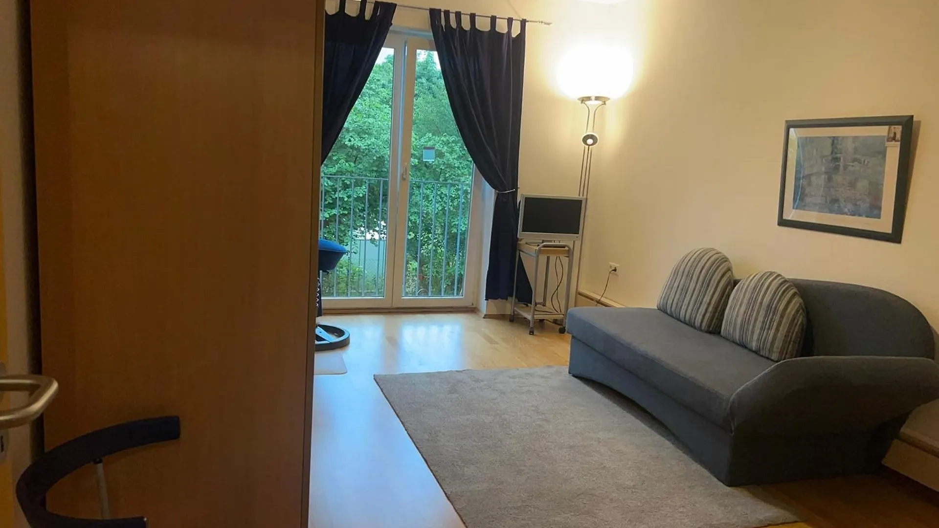 Gemuetliches Appartement In Neuhausen-Nymphenburg Múnich 0*,